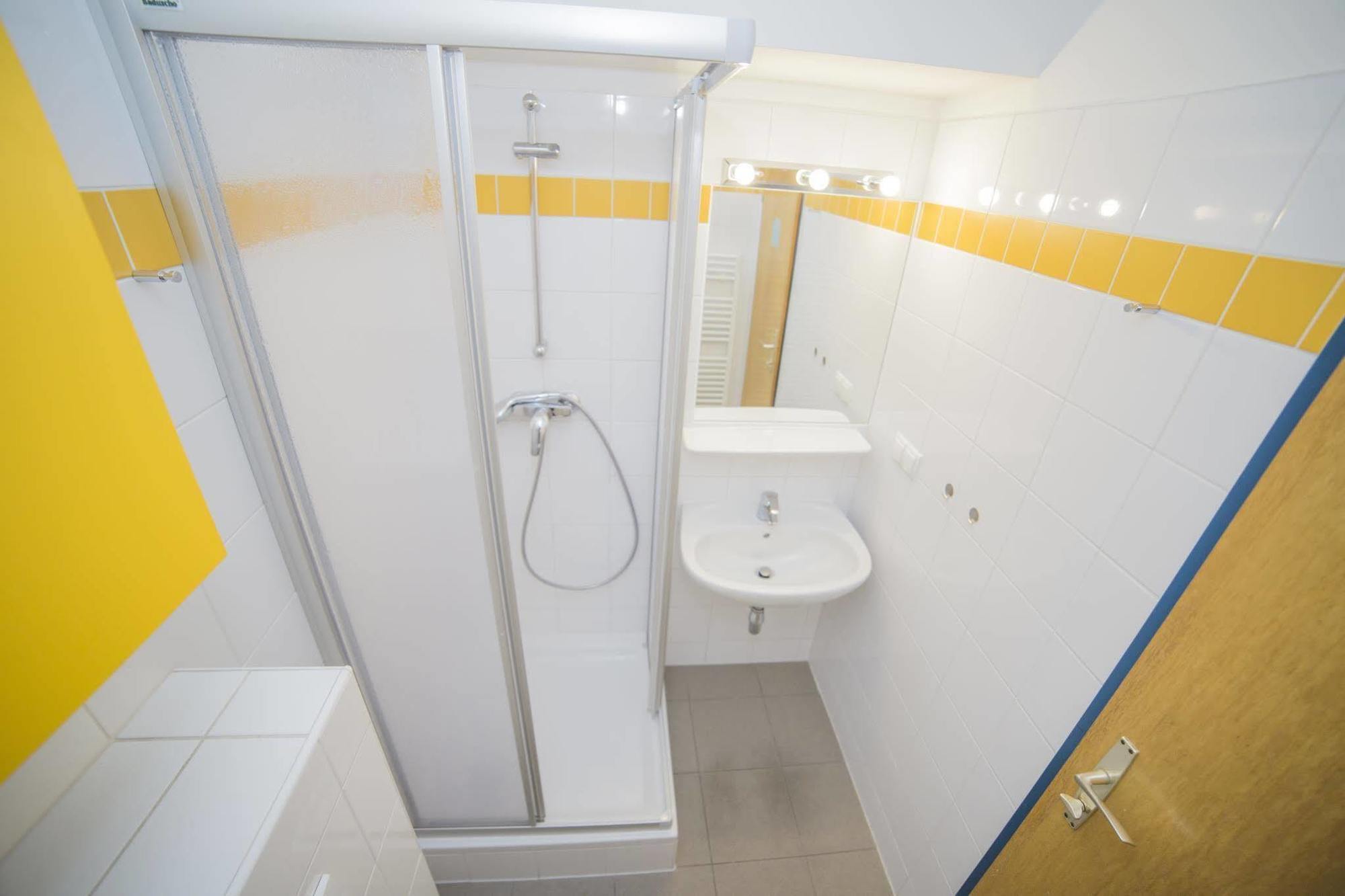 Hostel Mynext - Westbahnhof One *