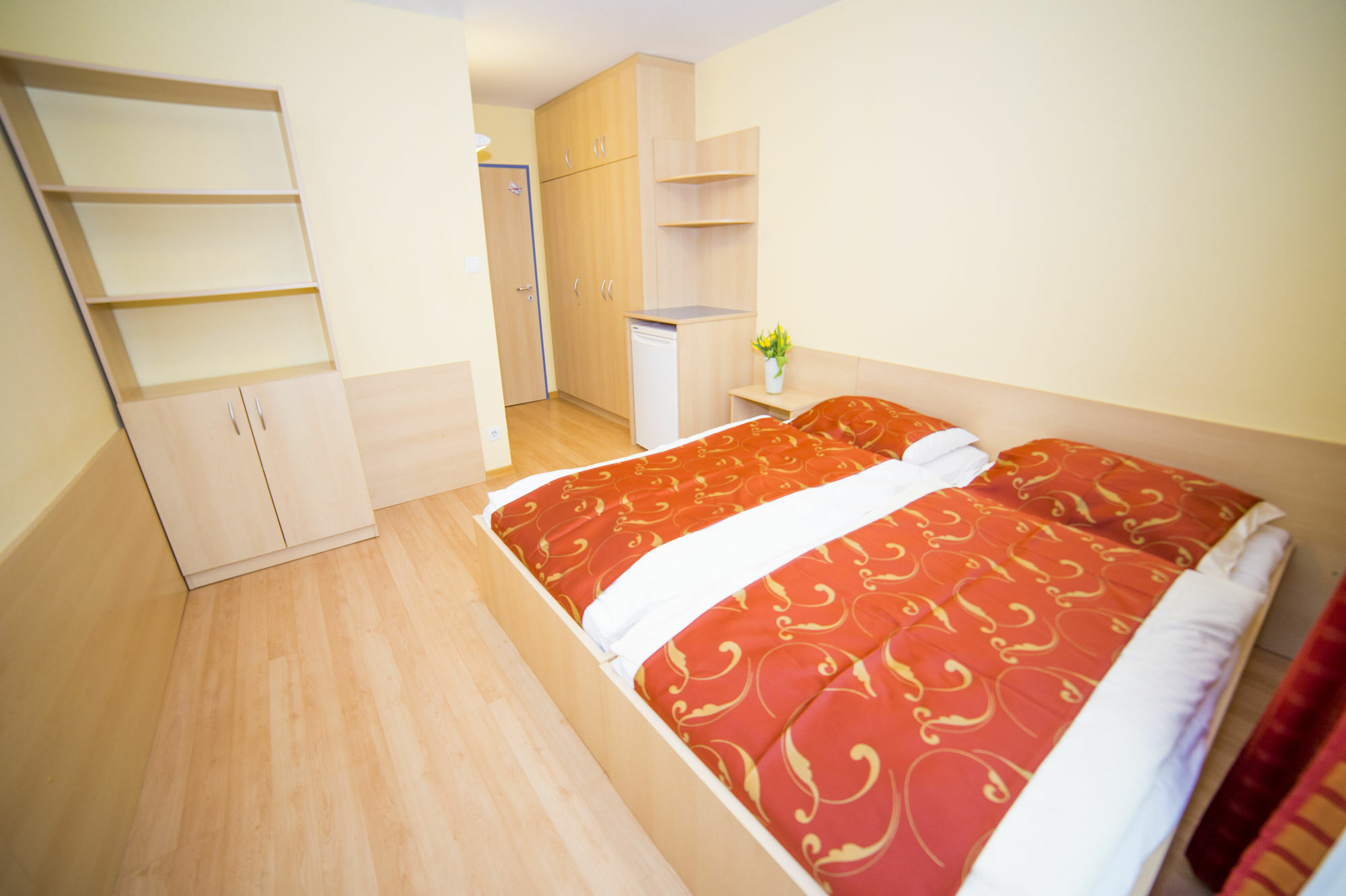 Hostel Mynext - Westbahnhof One